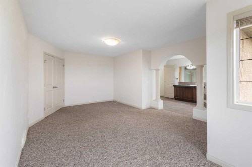 53 Sherwood Way Nw, Calgary, AB 