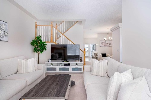 81 Sierra Morena Landing Sw, Calgary, AB 