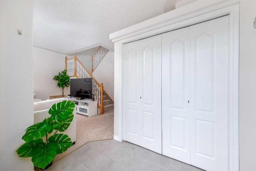 81 Sierra Morena Landing Sw, Calgary, AB 