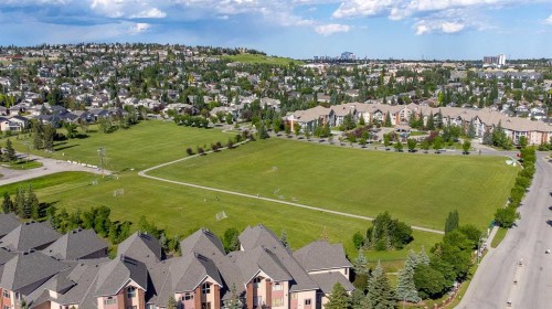 81 Sierra Morena Landing Sw, Calgary, AB 