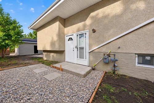 3621 28A Avenue Se, Calgary, AB 