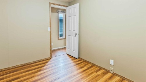 24 Spring Haven Close Se, Airdrie, AB 