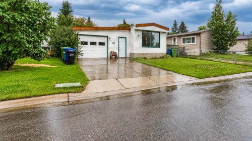 24 spring HAVEN Close SE Airdrie, AB T4A 1E5