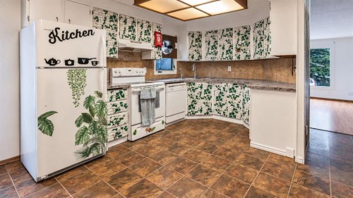 24 Spring Haven Close Se, Airdrie, AB 