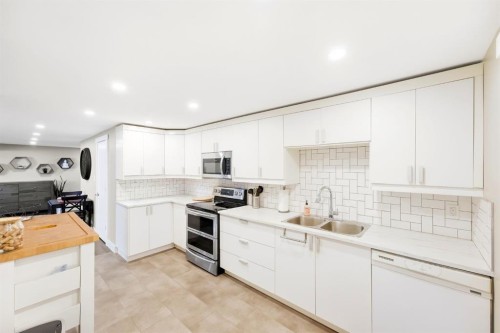 5 Lake Huron Bay Se, Calgary, AB 