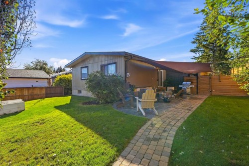 5 Lake Huron Bay Se, Calgary, AB 