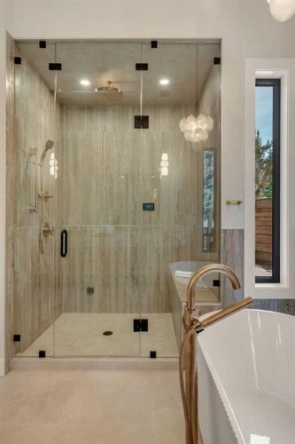 1027 39 Avenue Nw, Calgary, AB 