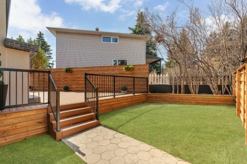 1027 39 Avenue Nw, Calgary, AB 