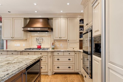 636 Wilderness Drive Se, Calgary, AB 