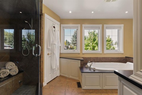 636 Wilderness Drive Se, Calgary, AB 