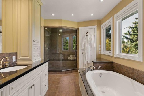 636 Wilderness Drive Se, Calgary, AB 