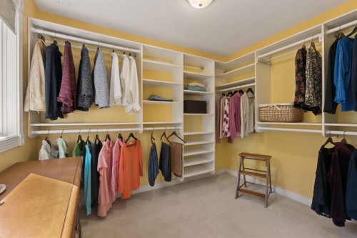 636 Wilderness Drive Se, Calgary, AB 