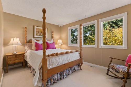 636 Wilderness Drive Se, Calgary, AB 