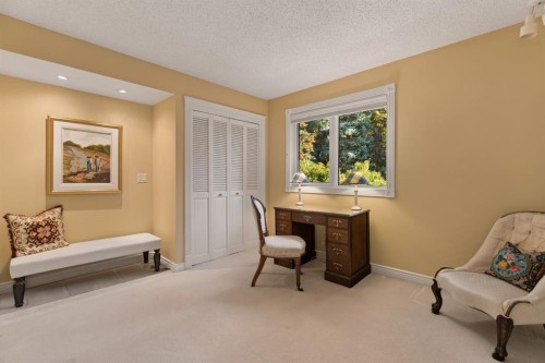 636 Wilderness Drive Se, Calgary, AB 