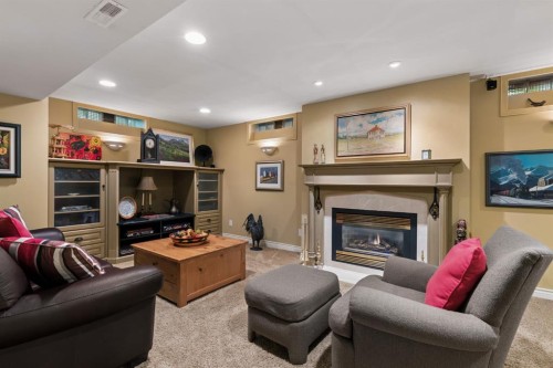 636 Wilderness Drive Se, Calgary, AB 