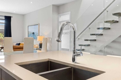 809 20A Avenue Ne, Calgary, AB 