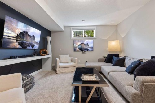 809 20A Avenue Ne, Calgary, AB 
