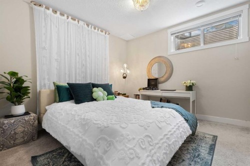 809 20A Avenue Ne, Calgary, AB 