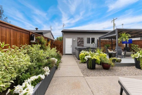 809 20A Avenue Ne, Calgary, AB 