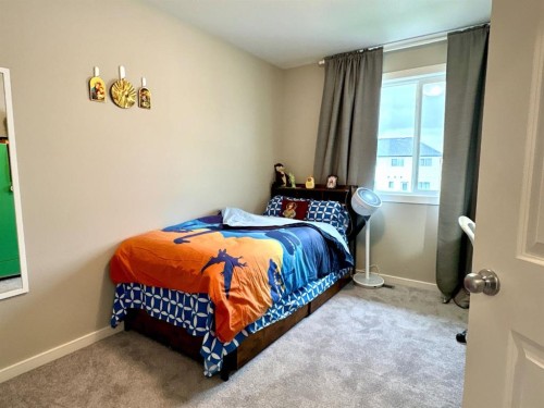 10 Earl Close, Red Deer, AB 