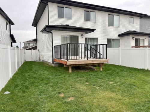 10 Earl Close, Red Deer, AB 