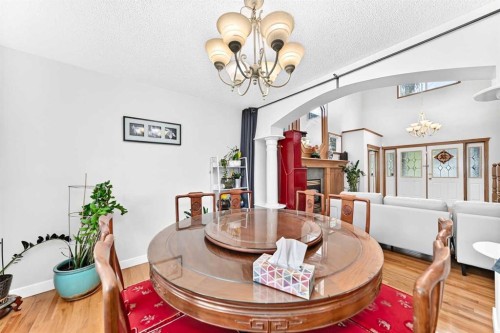 22 Hidden Creek Drive Nw, Calgary, AB 