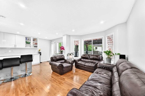 22 Hidden Creek Drive Nw, Calgary, AB 