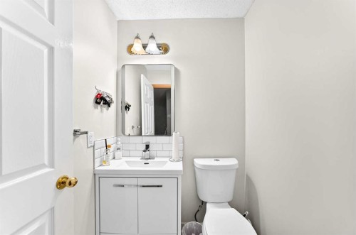 22 Hidden Creek Drive Nw, Calgary, AB 