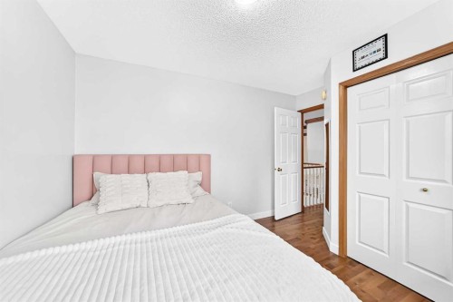 22 Hidden Creek Drive Nw, Calgary, AB 