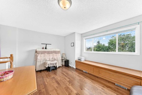 22 Hidden Creek Drive Nw, Calgary, AB 