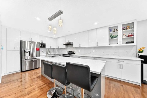 22 Hidden Creek Drive Nw, Calgary, AB 