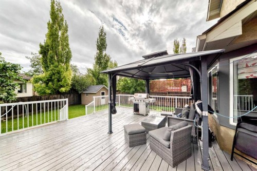22 Hidden Creek Drive Nw, Calgary, AB 