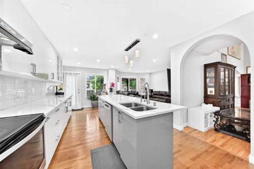 22 Hidden Creek Drive Nw, Calgary, AB 