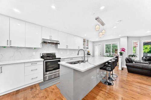22 Hidden Creek Drive Nw, Calgary, AB 
