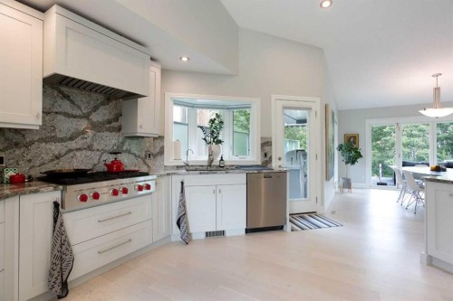 32 Bow Village Crescent Nw, Calgary, AB 