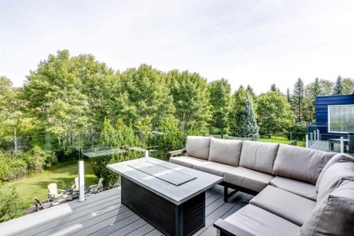 32 Bow Village Crescent Nw, Calgary, AB 