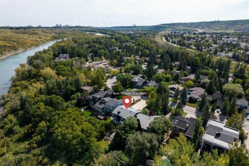 32 Bow Village Crescent Nw, Calgary, AB 