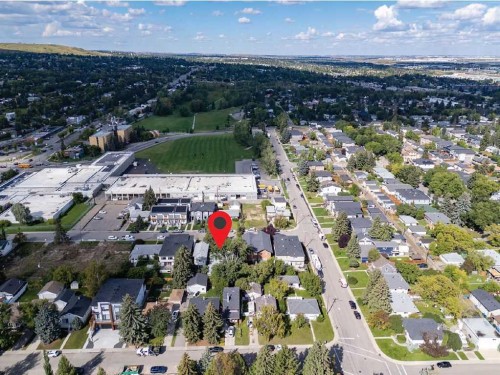 411 37 Avenue Nw, Calgary, AB 