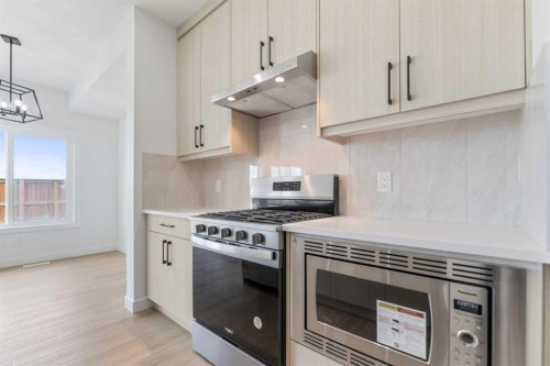 621 Corner Meadows Way Ne, Calgary, AB 