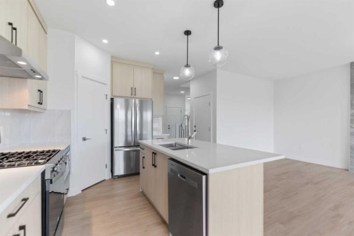 621 Corner Meadows Way Ne, Calgary, AB 