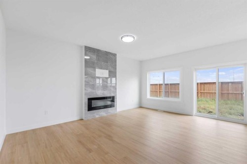 621 Corner Meadows Way Ne, Calgary, AB 