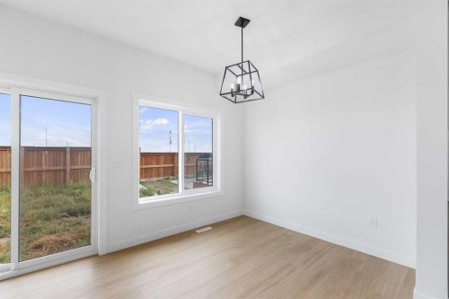 621 Corner Meadows Way Ne, Calgary, AB 