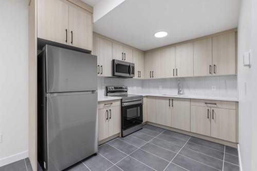 621 Corner Meadows Way Ne, Calgary, AB 