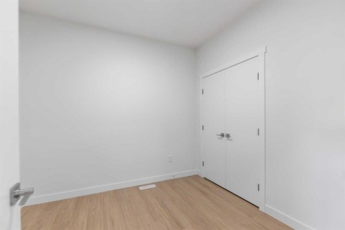 621 Corner Meadows Way Ne, Calgary, AB 
