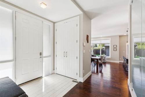 4929 21 Street Sw, Calgary, AB 