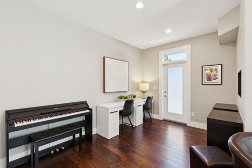 4929 21 Street Sw, Calgary, AB 