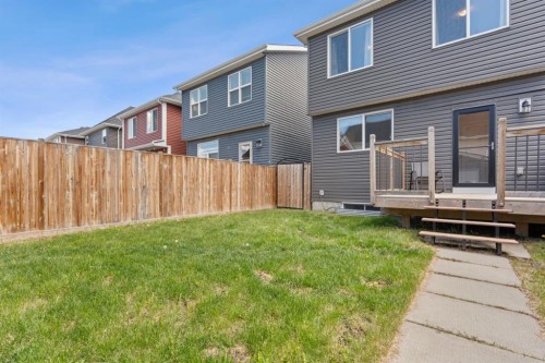 31 Red Embers Lane Ne, Calgary, AB 
