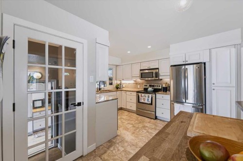 103 Grafton Drive Sw, Calgary, AB 