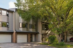 80-23 Glamis Drive SW Calgary, AB T3E 6S3
