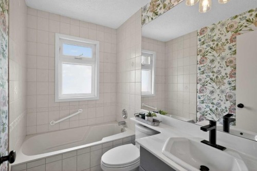 10704 Maplecrest Road Se, Calgary, AB 